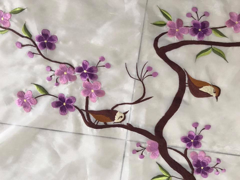 voan thêu tay hoa cẩm chướng đỏ